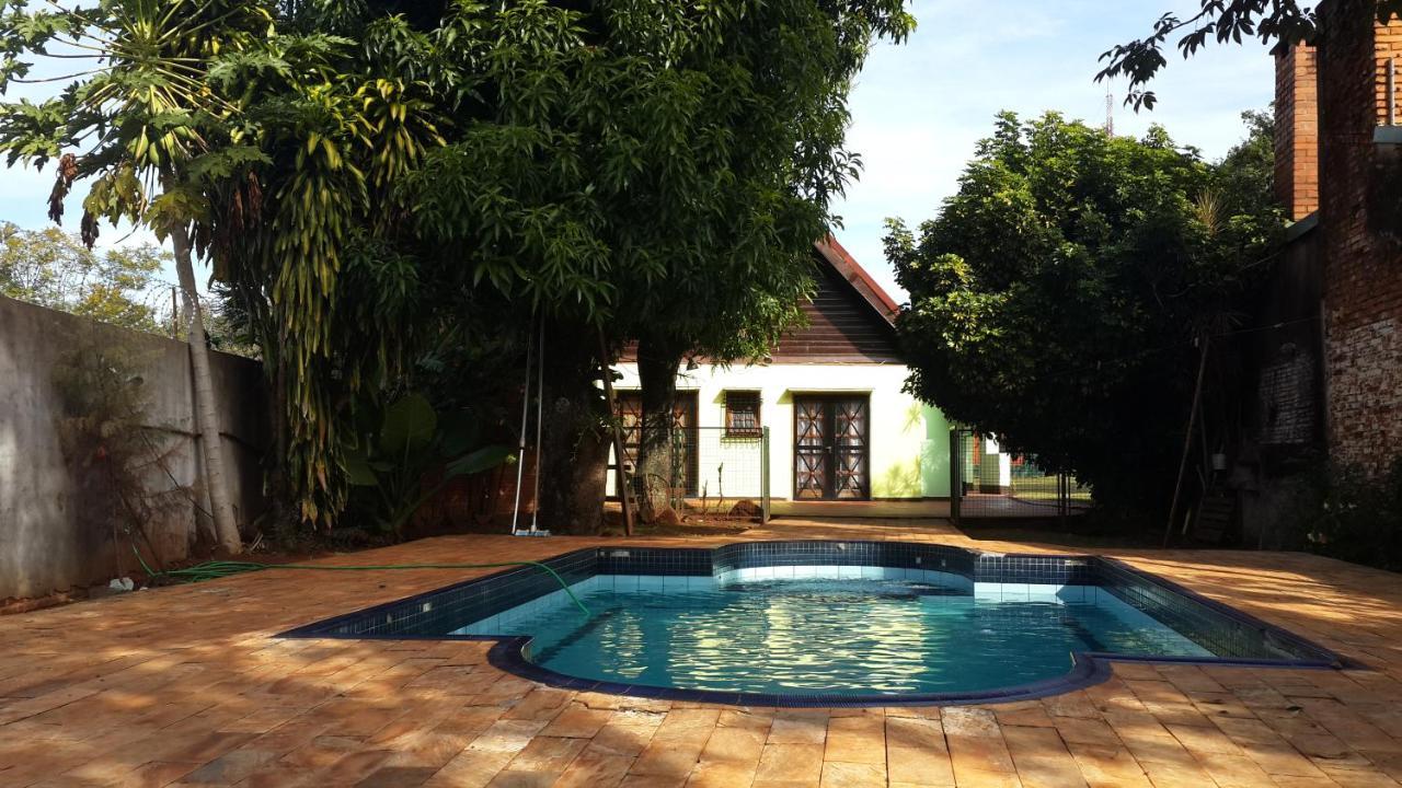Casa Folks - Bed And Breakfast Puerto Iguazú Kültér fotó