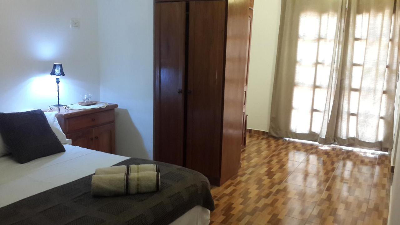 Casa Folks - Bed And Breakfast Puerto Iguazú Kültér fotó